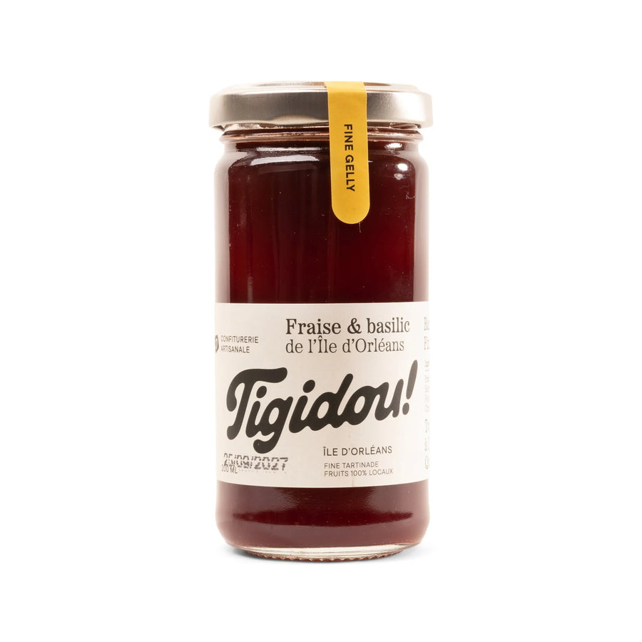 Fraise d'été et basilic frais